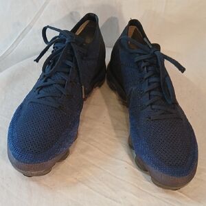 Stunning Like New Nike Airmax Royal Navy Blue Knit Lace-Up Athletic Sneakers